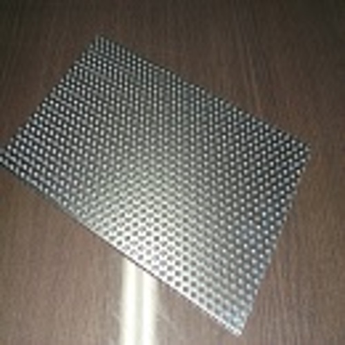 加賀金属　パンチングメタル　FPM-83